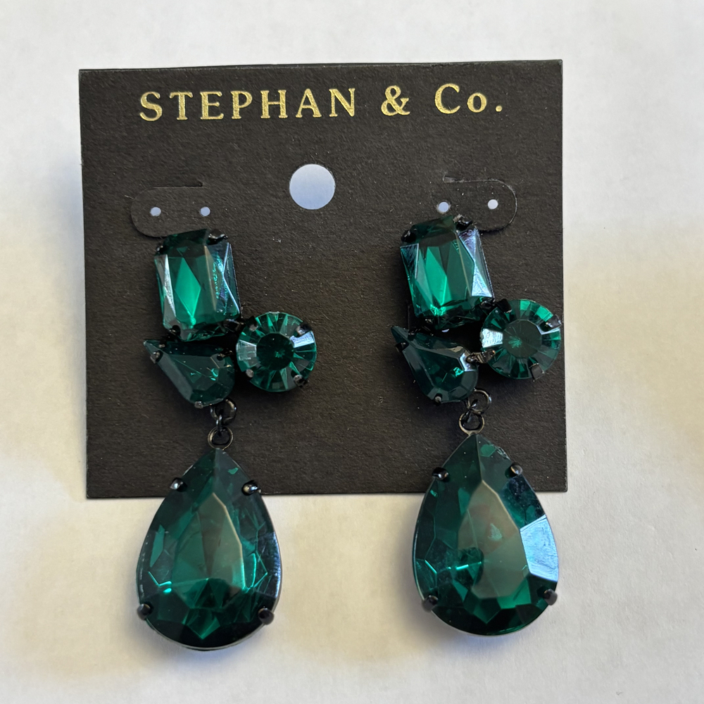 Stephan & Co. Emerald Green Crystal Cluster Teardrop Statement Earrings NWT